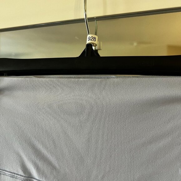 Lululemon Lavender Cropped Leggings Size 10 Color Purple - Picture 3 of 5